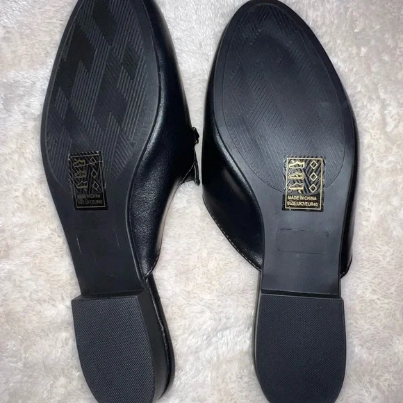 Mules in black - Picture 3 of 3